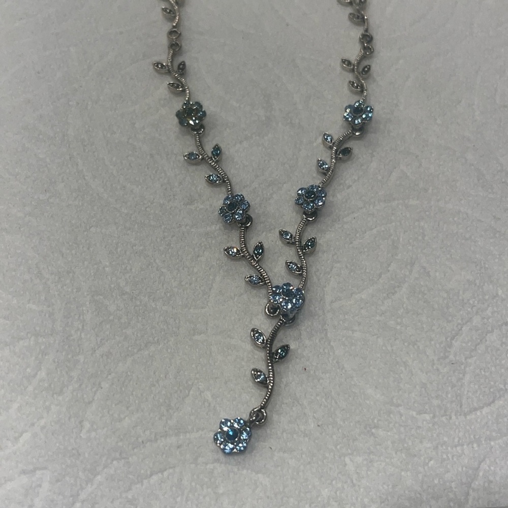 Cookie Lee neckless and earring set